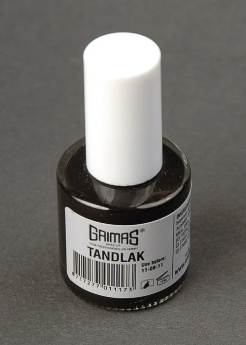 Halloween Make-Up Black Tooth Enamel 3 Halloween Make-Up Black Tooth Enamel