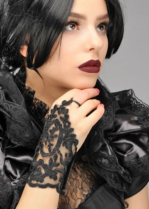 Ladies Gothic Black Lace Fingerless Gloves 3 Ladies Gothic Black Lace Fingerless Gloves