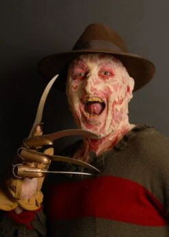 Deluxe Freddy Krueger Make-Up Kit -Halloween Fans Shop freddy krueger make up 06