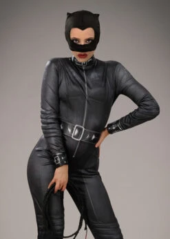 Womens The Batman Selina Kyle Catwoman Costume 7 Womens The Batman Selina Kyle Catwoman Costume -Halloween Fans Shop selina kyle catwoman costume 702991 02